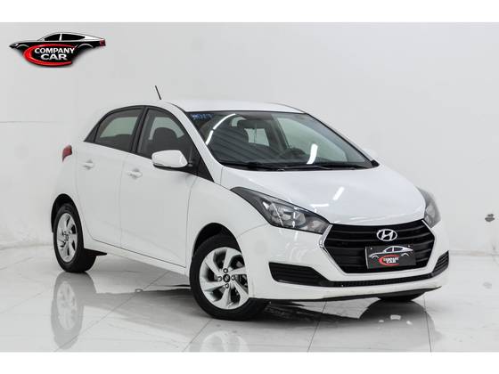 HYUNDAI HB20 1.6 COMFORT PLUS 16V FLEX 4P AUTOMÁTICO HYUNDAI HB20 1.6 COMFORT PLUS 16V FLEX 4P AUTOMÁTICO